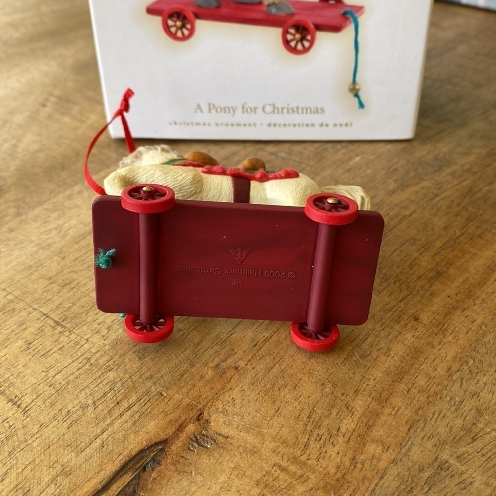 Hallmark - Picture 5 of 6